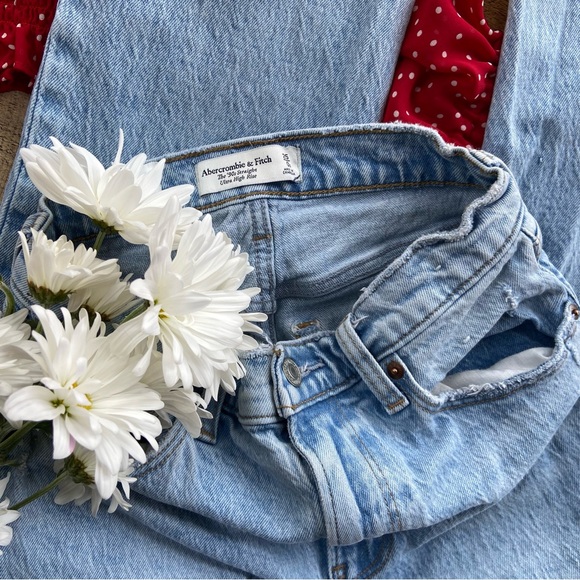 Abercrombie & Fitch The 90's Straight Ultra High Rise - Picture 6 of 10